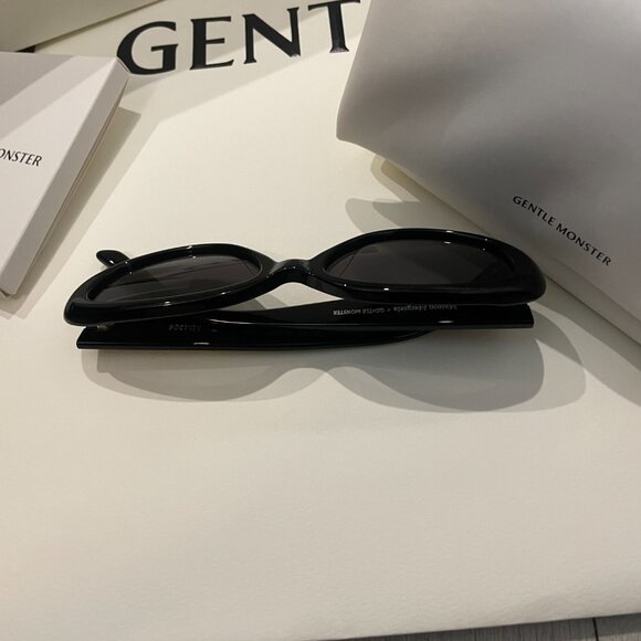 Maison Margiela x Gentle Monster Black Oval Sunglasses Designer Collab